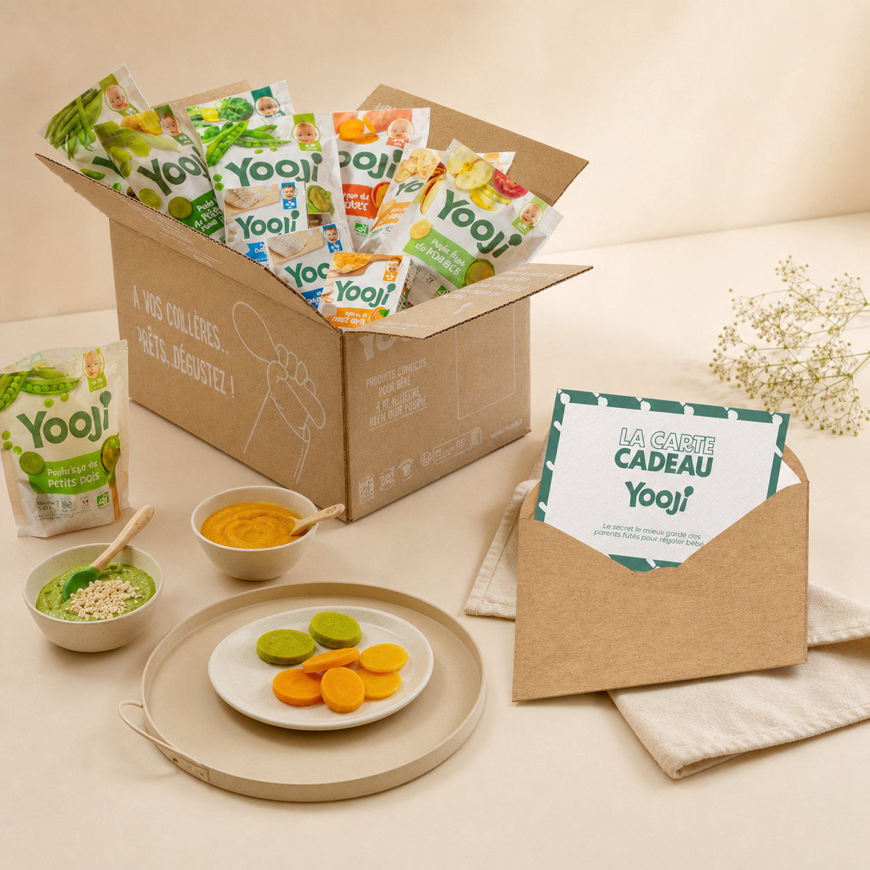 Visuel Yooji avec coffret repas bébé et carte cadeau comme idée cadeau naissance